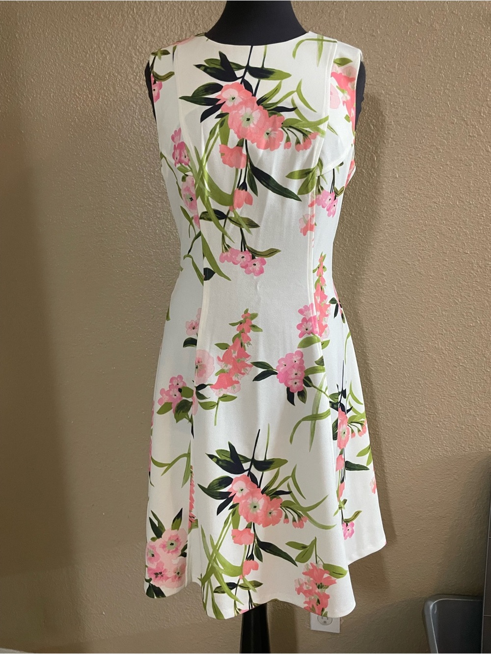 Tommy Hilfiger Women’s Floral Print Fit & Fare Dress Size 12 - Picture 2 of 16